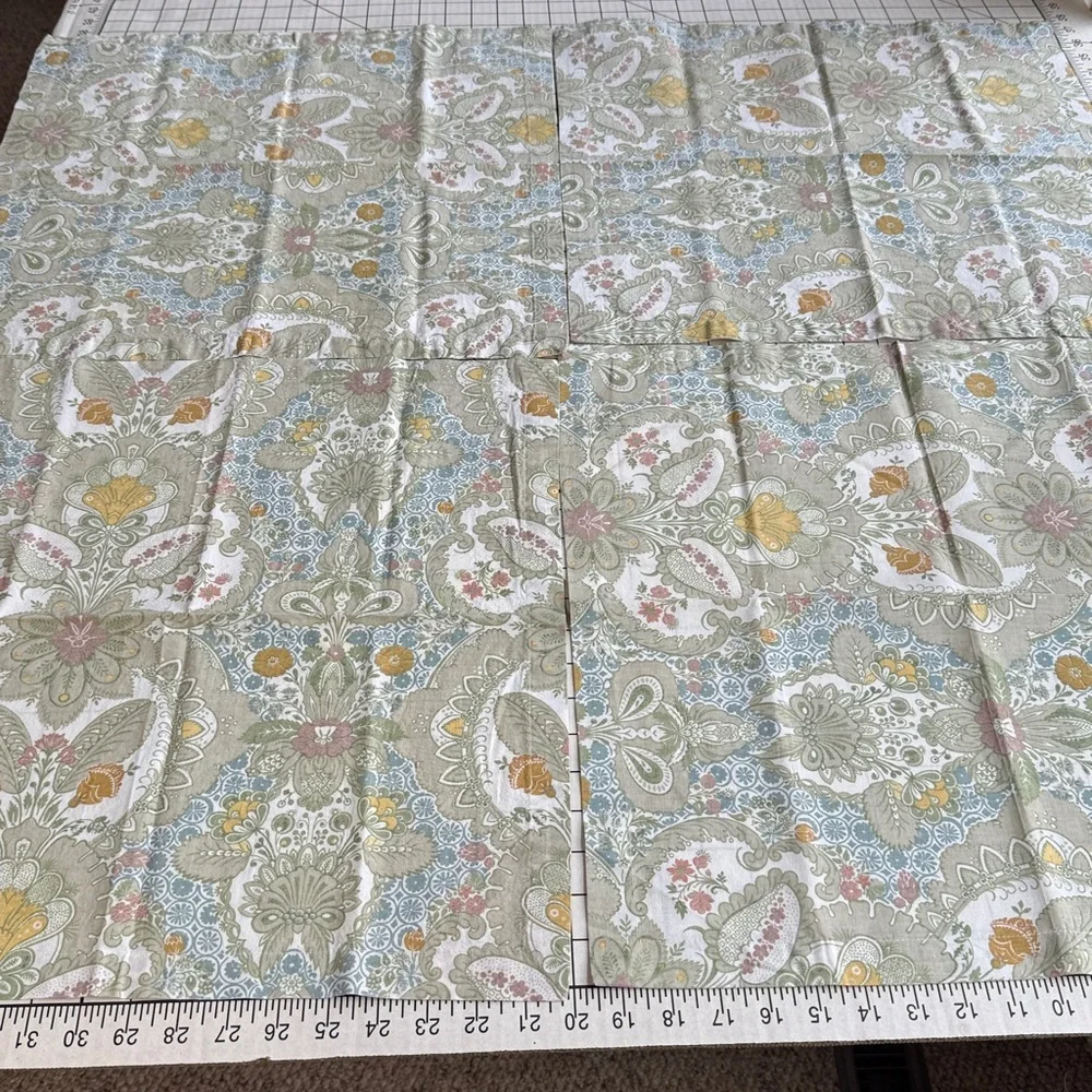 Pottery Barn Cotton Napkins Set of 4 – Green Paisley Floral – 20x20
